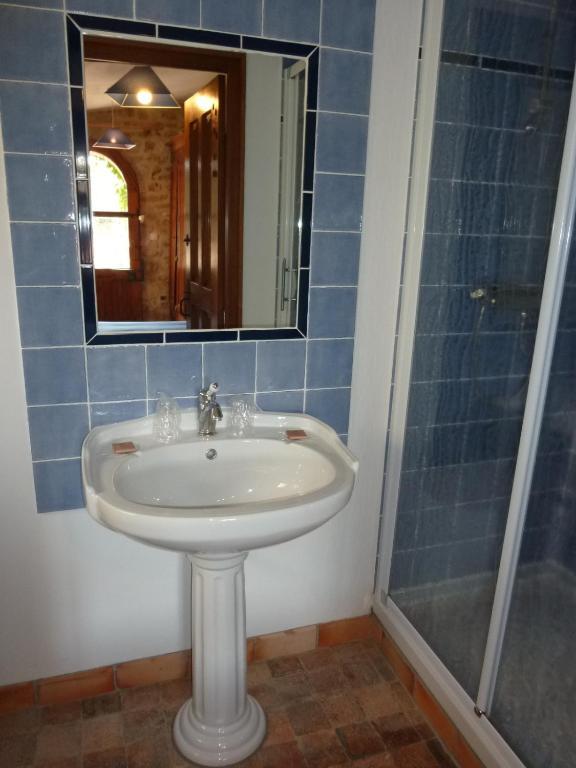 Le Vieux Chateau Airvault Kamer foto